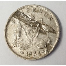 AUSTRALIA 1951 . SIXPENCE . ERROR . RARE TYPE OF PLANCHET DELAM FLAW